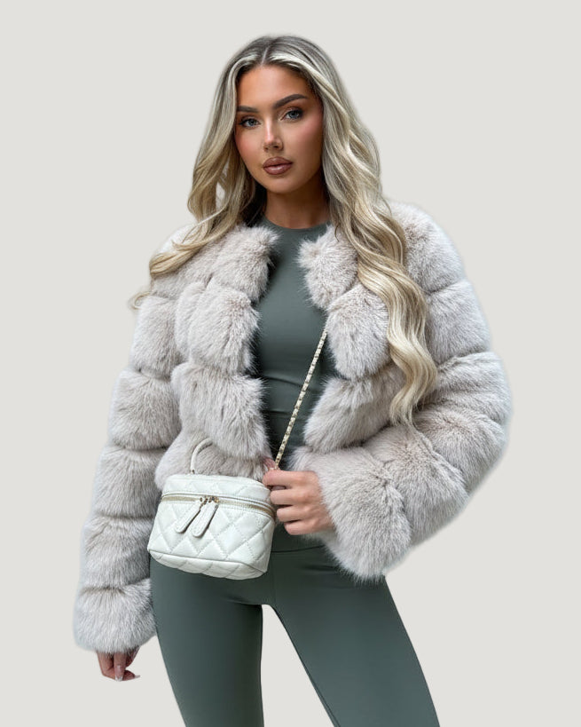 SADIRA Pelzmantel aus Kunstfell Weiß