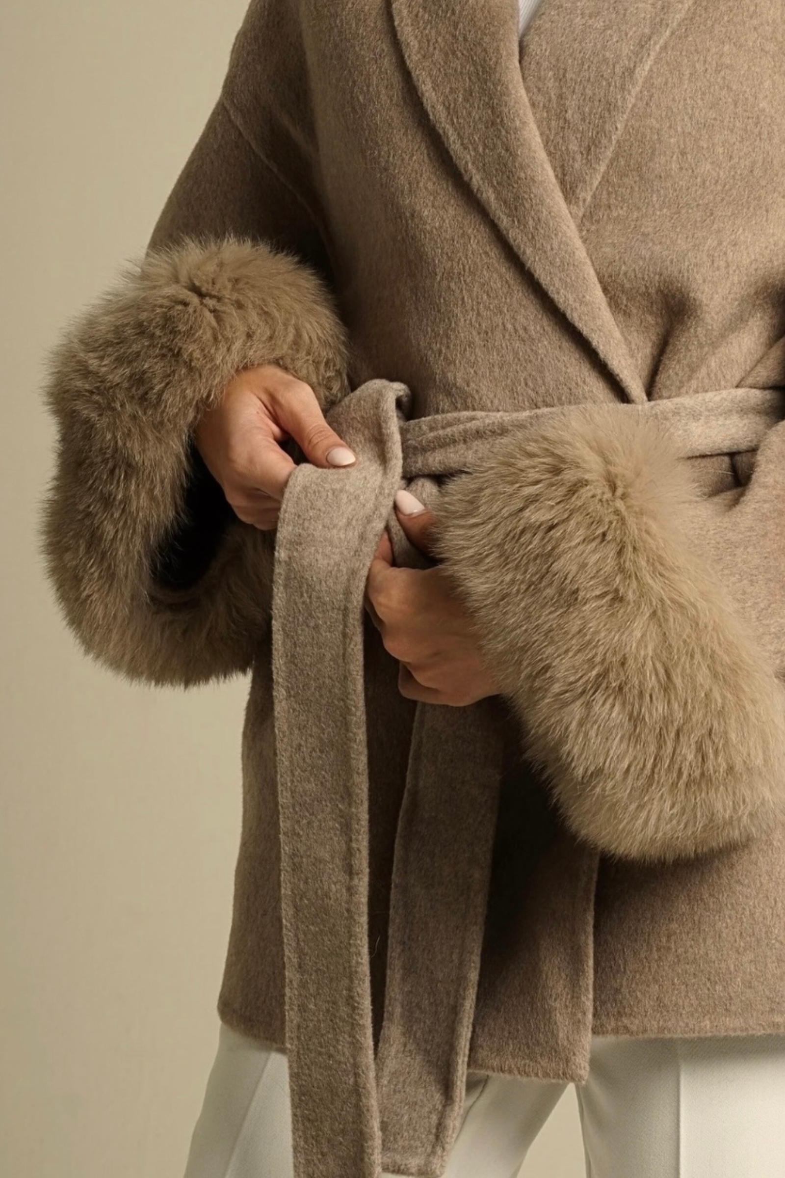 PERSEPHONE Kurzer Wollmantel mit Fell