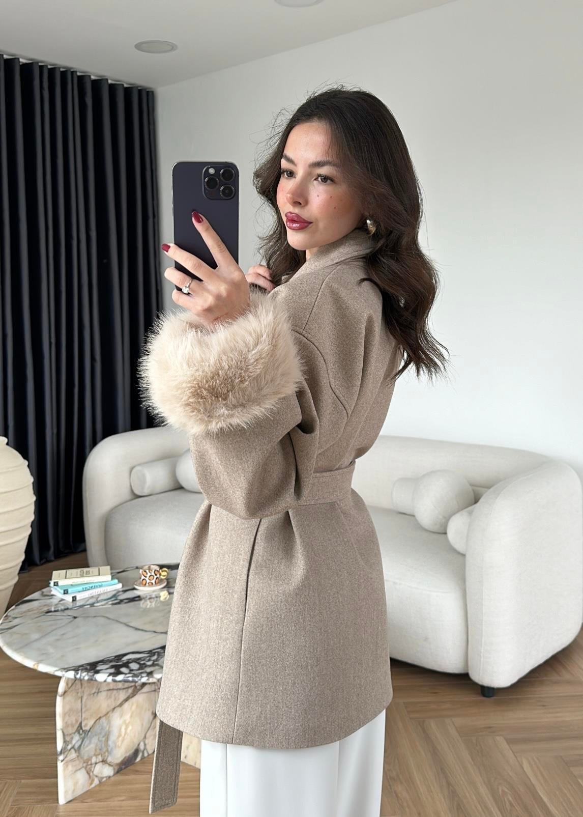 PERSEPHONE Kurzer Wollmantel mit Fell